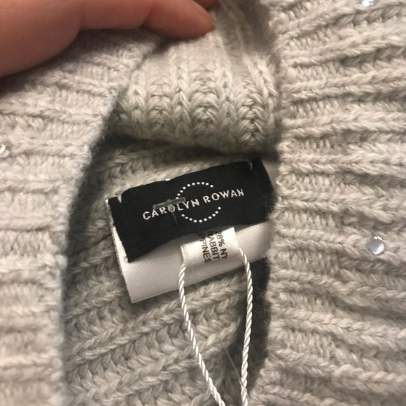 Carolyn Rowan - Picture 3 of 4